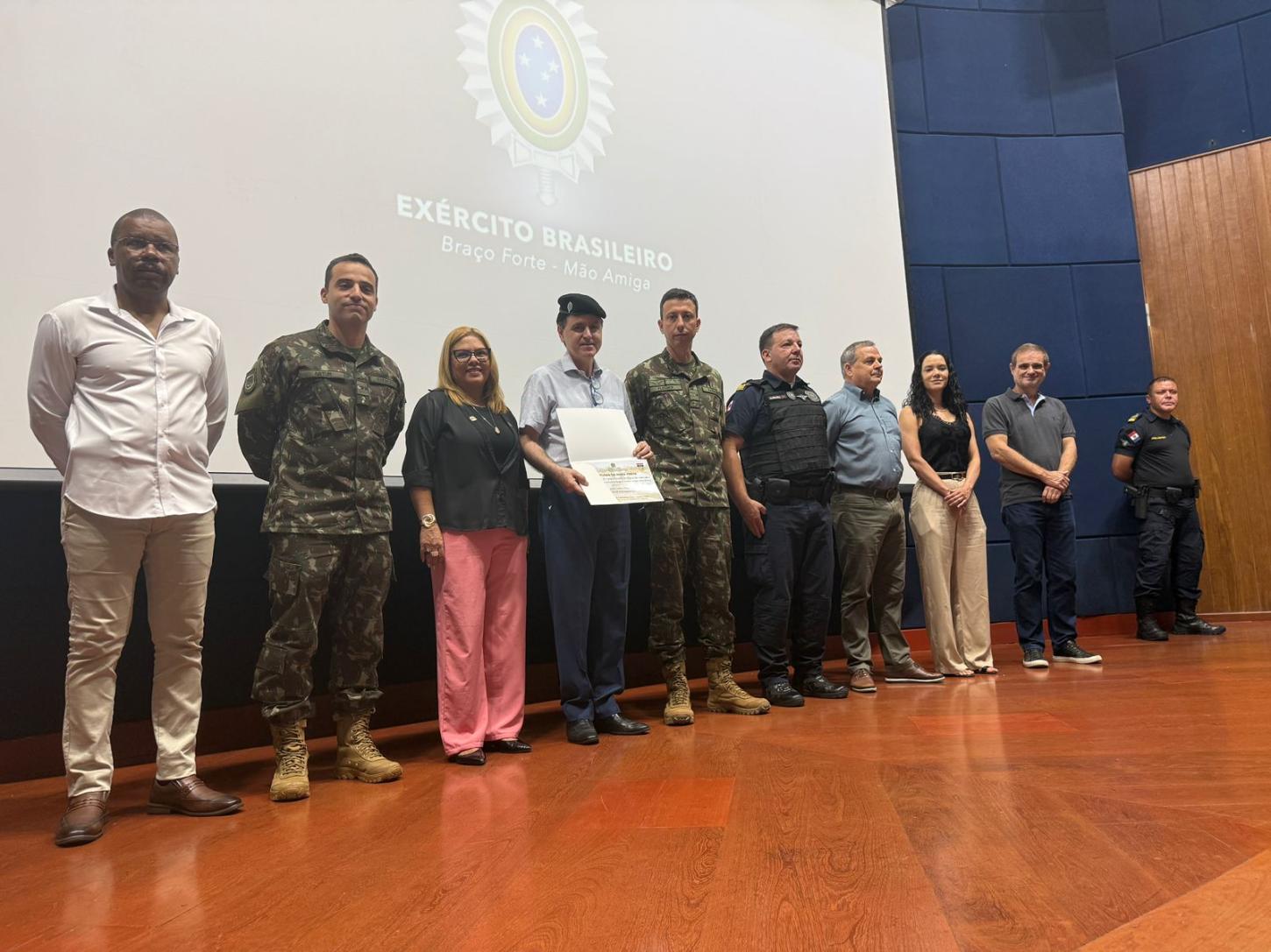 Junta Militar realiza cerimônia e entrega 355 Certificados de Dispensa de Incorporação