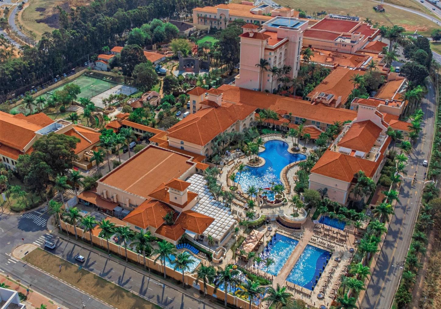 Royal Palm Plaza Resort leva experiência medieval para o feriado de 1º de Maio