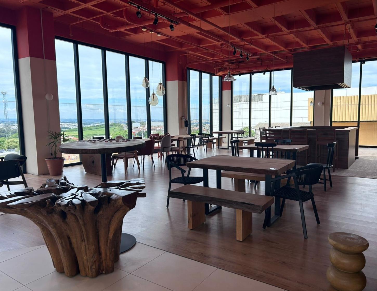 UniMAX marca presença na edição histórica do Campinas Decor