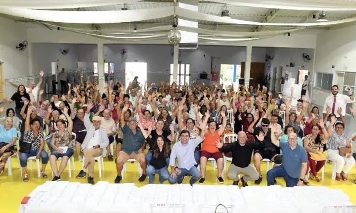 Entrega de óculos beneficia idosos e reforça cuidado com a qualidade de vida em Indaiatuba