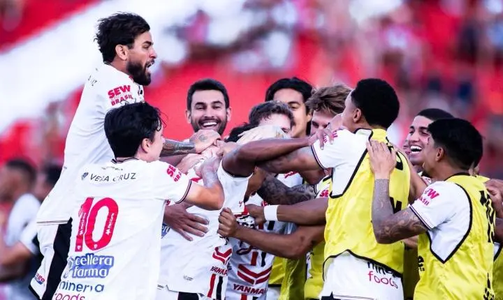 Fantasma vence derby regional